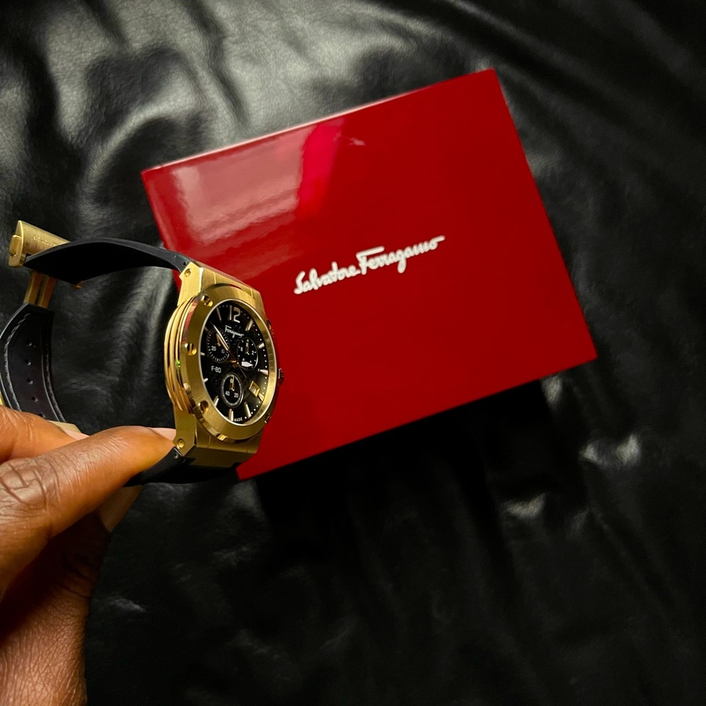 Salvatore Ferragamo Men's F-80 Swiss-Quartz Watch with Leather Calfskin Strap